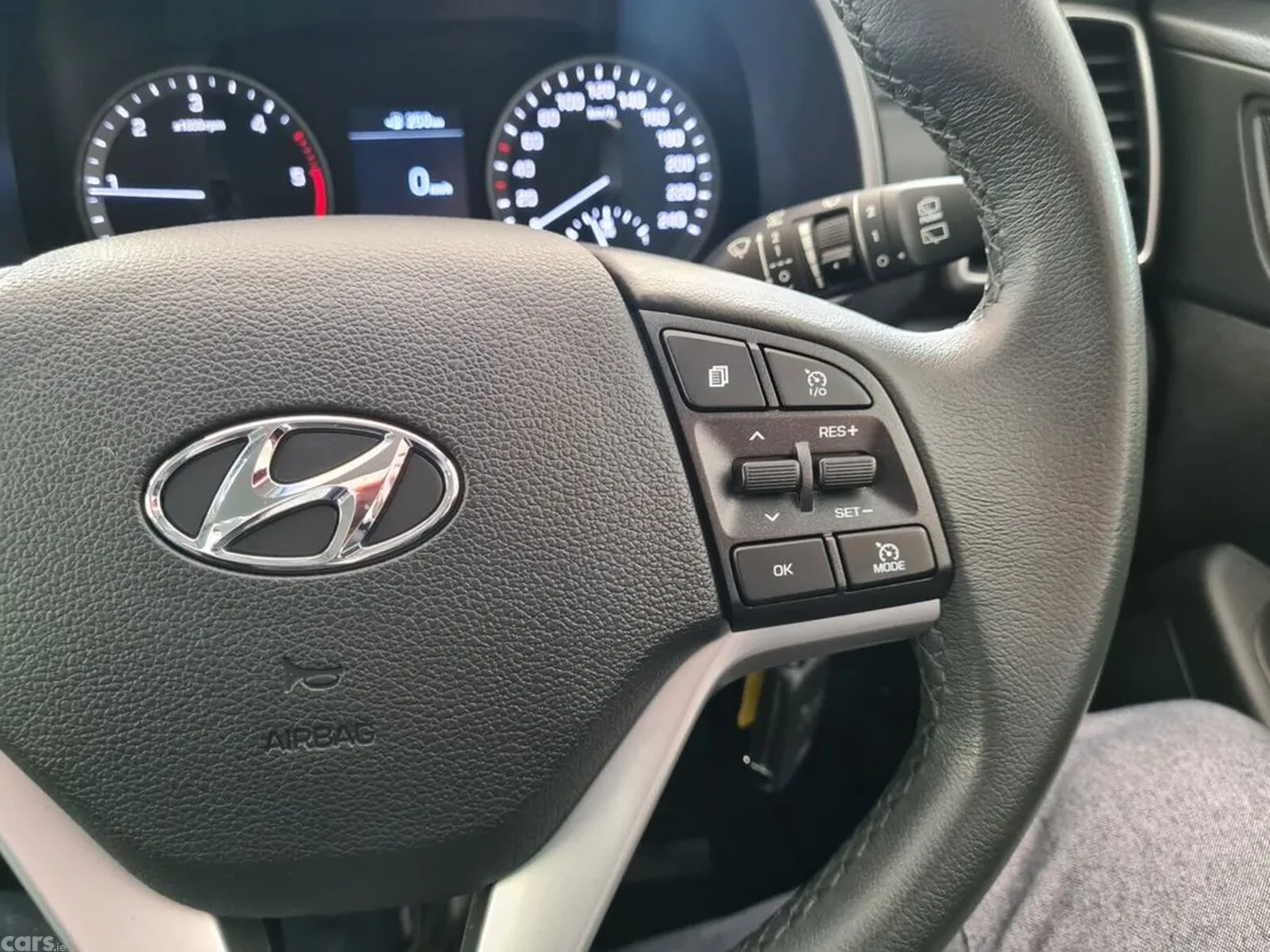 Hyundai Tucson SUV, Diesel, 2019, Red
