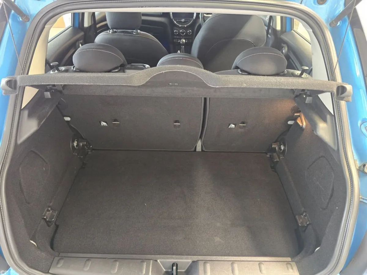 Mini Cooper Hatchback, Diesel, 2017, Blue