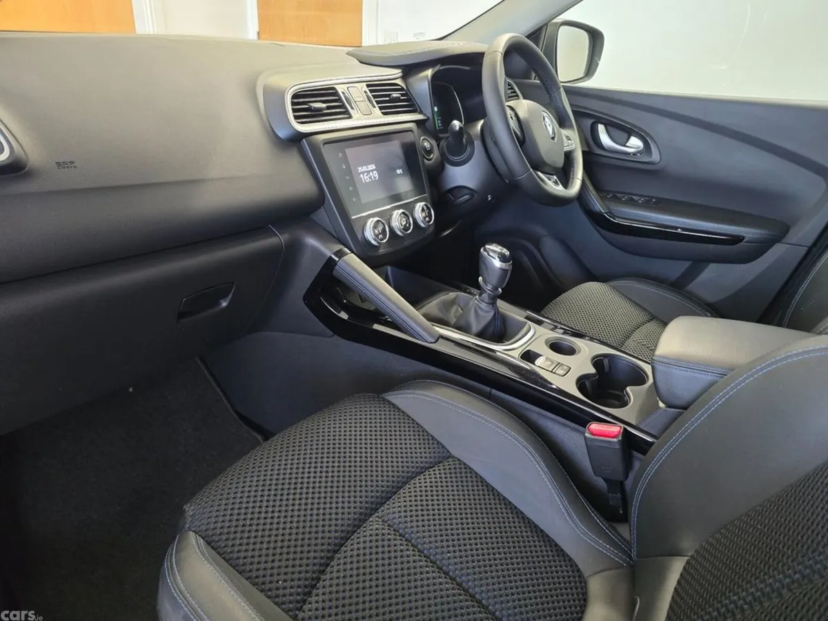 Renault Kadjar SUV, Diesel, 2020, Grey