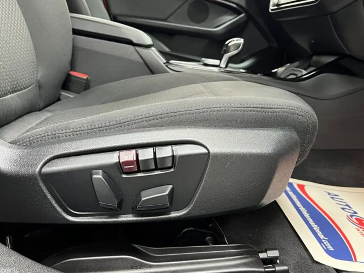 BMW 1-Series Hatchback, Diesel, 2020, Red