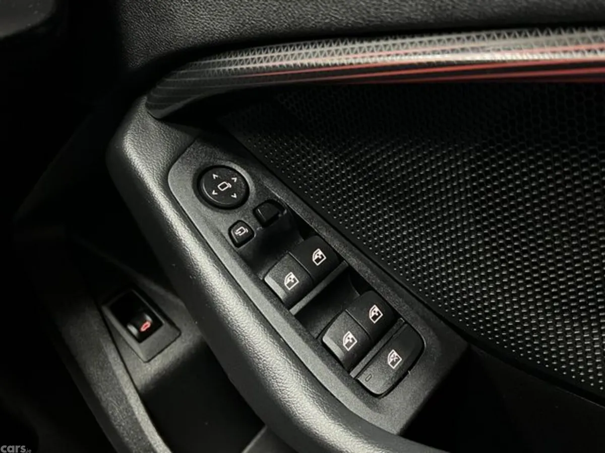 BMW 1-Series Hatchback, Diesel, 2020, Red