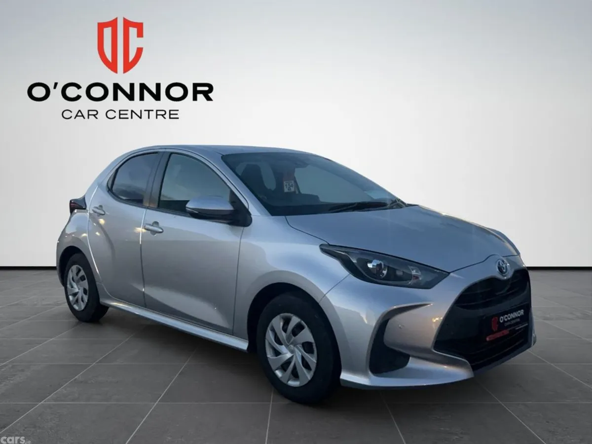 Toyota Yaris Hatchback, Petrol Hybrid, 2021, Silver