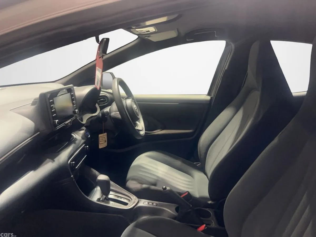 Toyota Yaris Hatchback, Petrol Hybrid, 2022, Brown