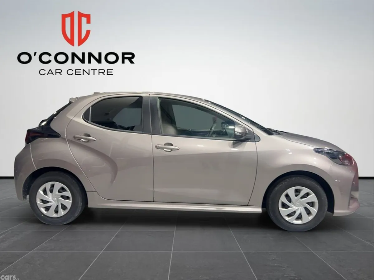 Toyota Yaris Hatchback, Petrol Hybrid, 2022, Brown