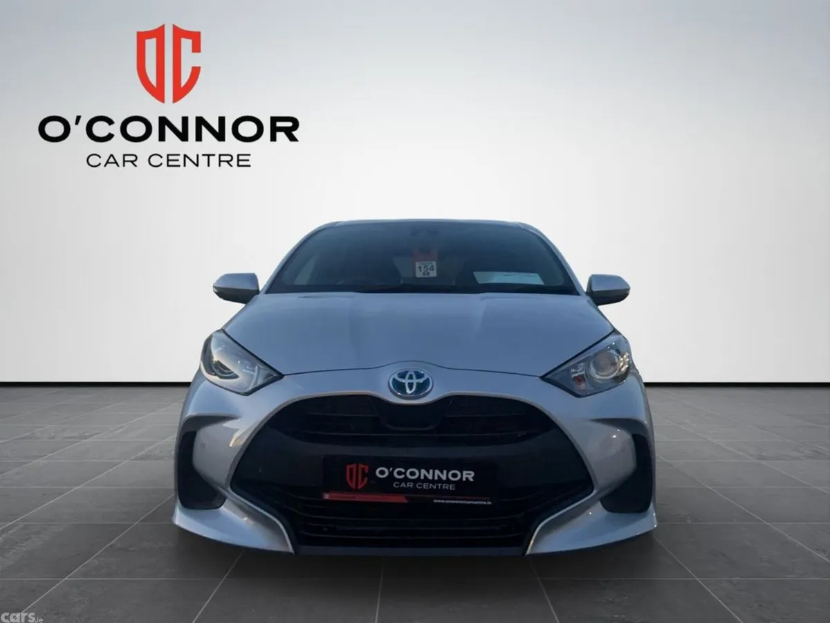Toyota Yaris Hatchback, Petrol Hybrid, 2021, Silver