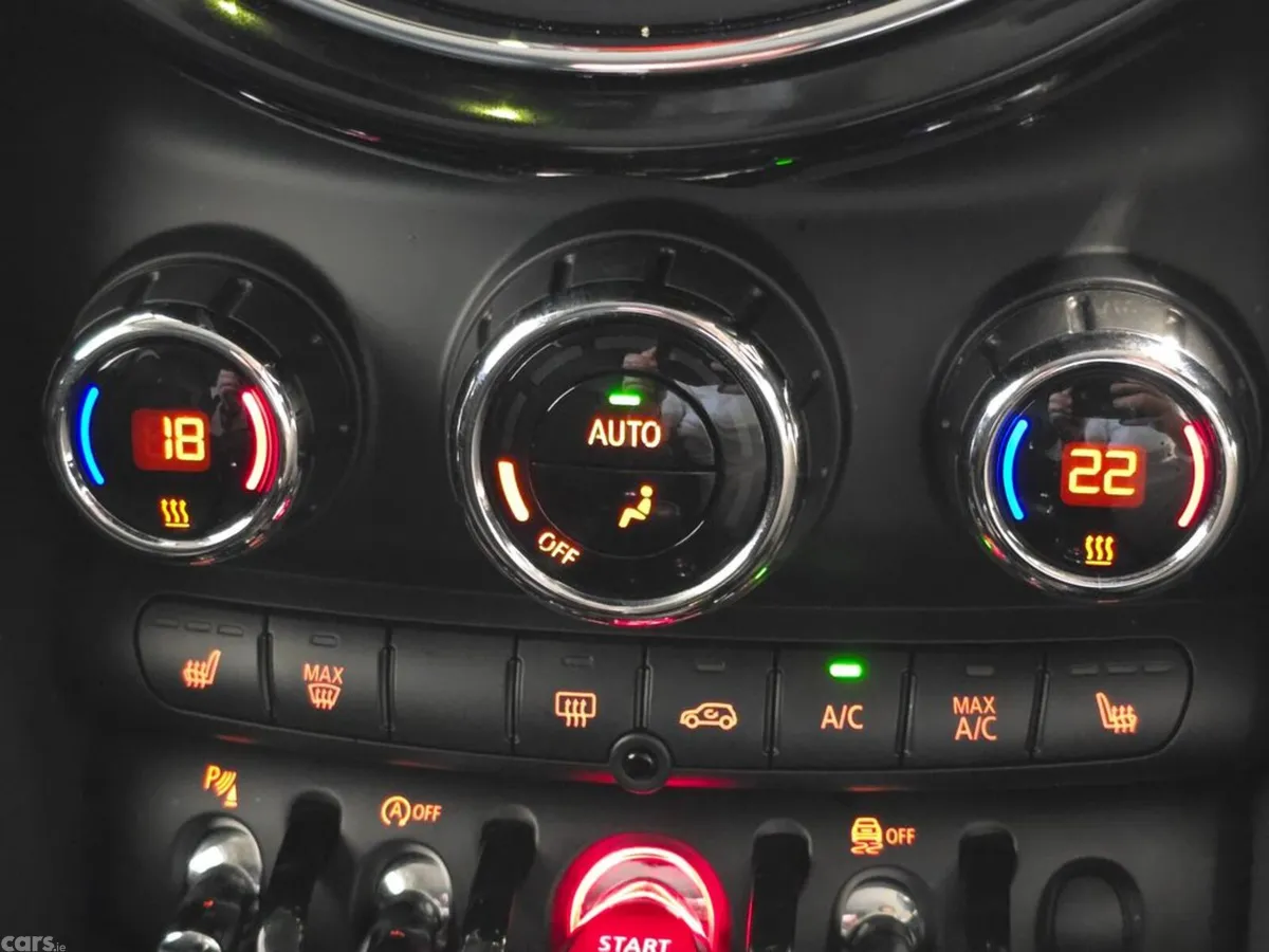 Mini Cooper Hatchback, Diesel, 2021, Black