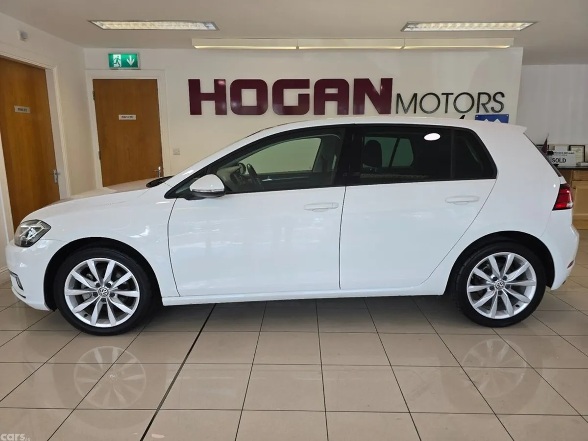Volkswagen Golf Hatchback, Petrol, 2018, White