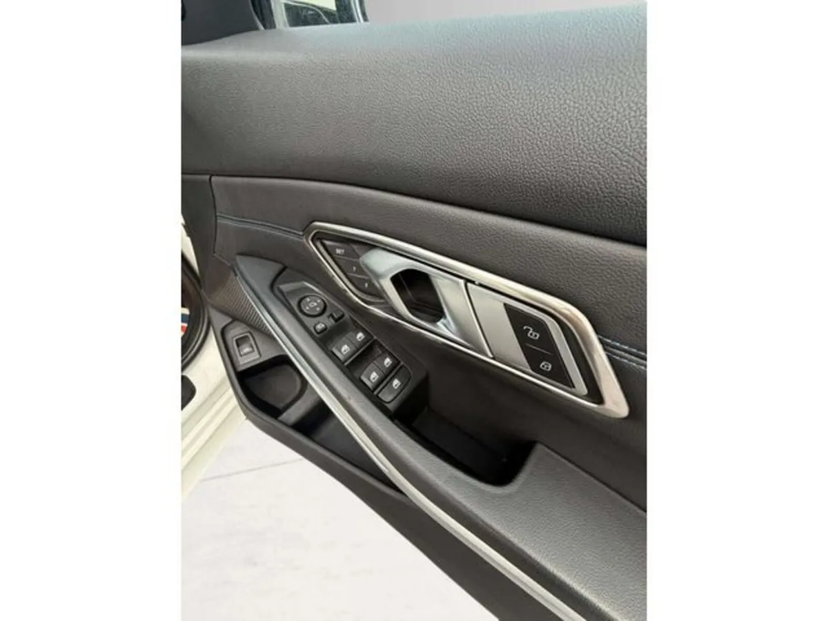 BMW 3-Series Estate, Diesel, 2021, White