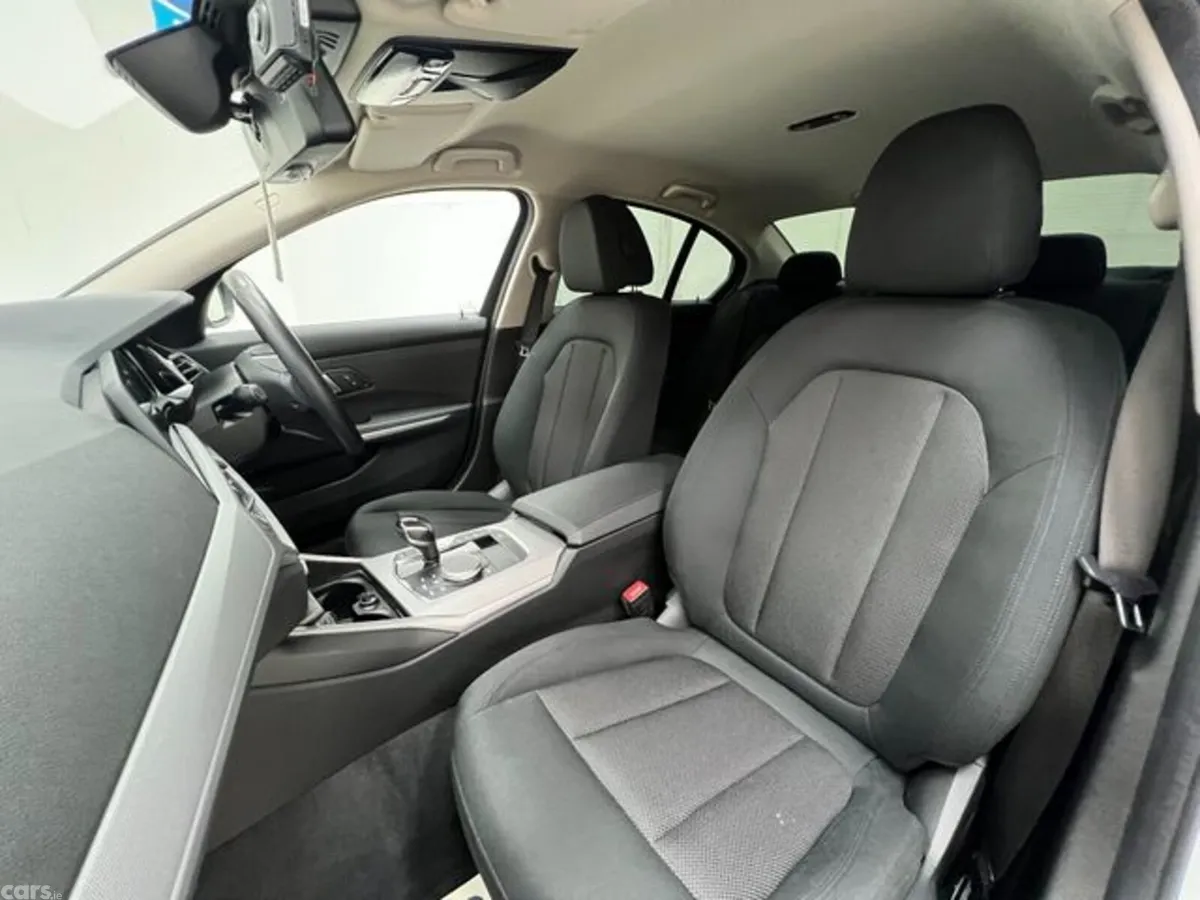 BMW 3-Series Saloon, Diesel, 2019, White