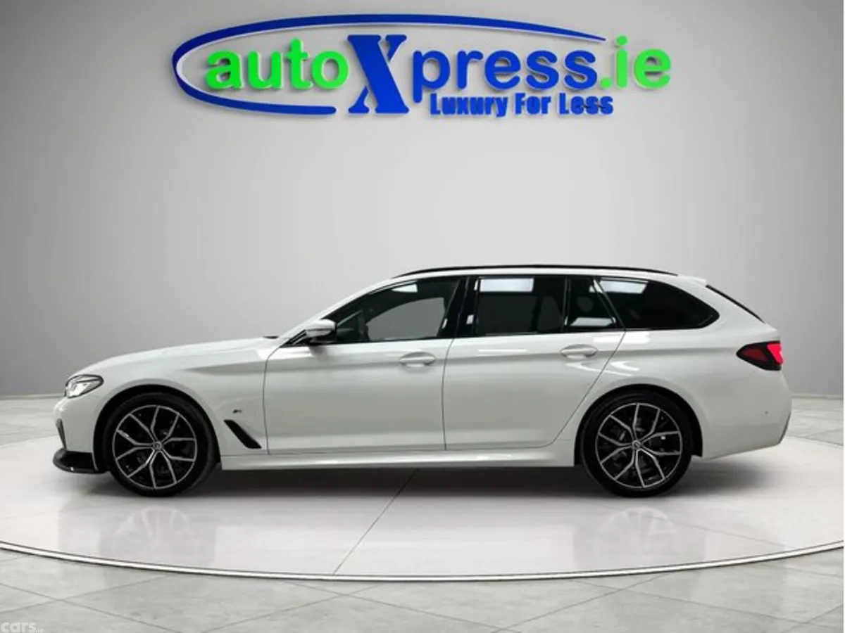 BMW 5-Series Estate, Diesel, 2022, White