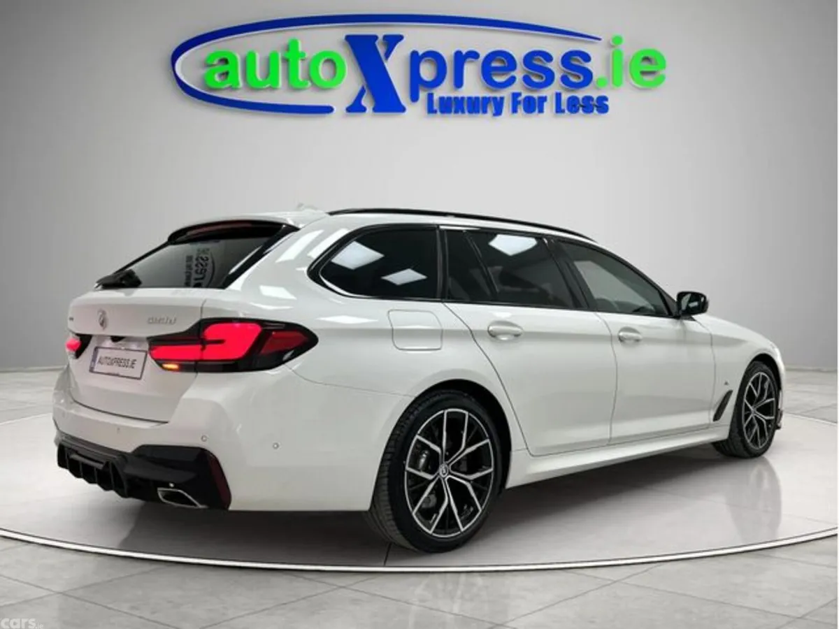 BMW 5-Series Estate, Diesel, 2022, White