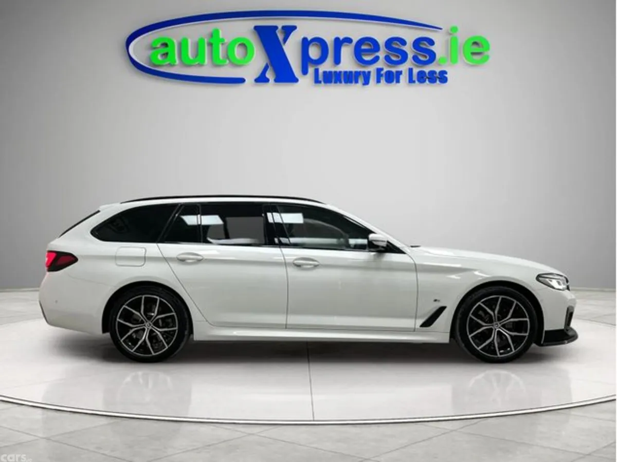 BMW 5-Series Estate, Diesel, 2022, White