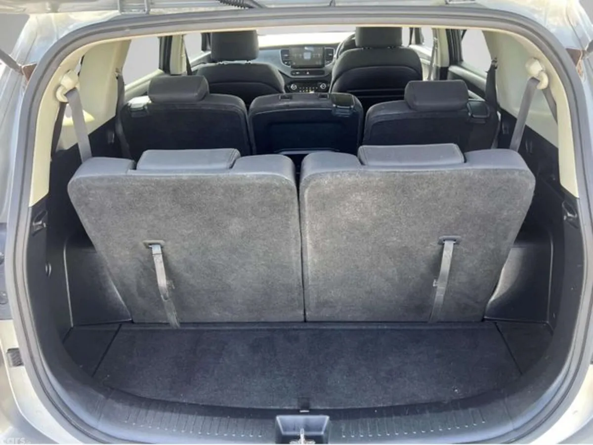 Kia Carens Estate, Diesel, 2014, Silver