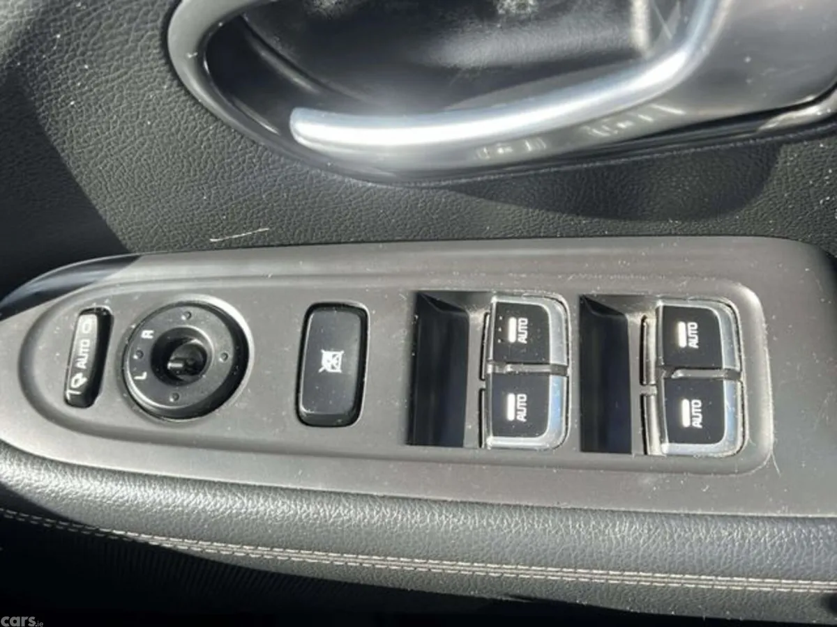 Kia Carens Estate, Diesel, 2014, Silver