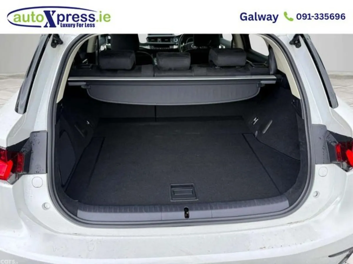Lexus CT Hatchback, Petrol Hybrid, 2021, White