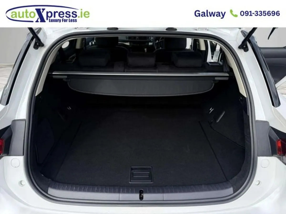 Lexus CT Hatchback, Petrol Hybrid, 2021, White