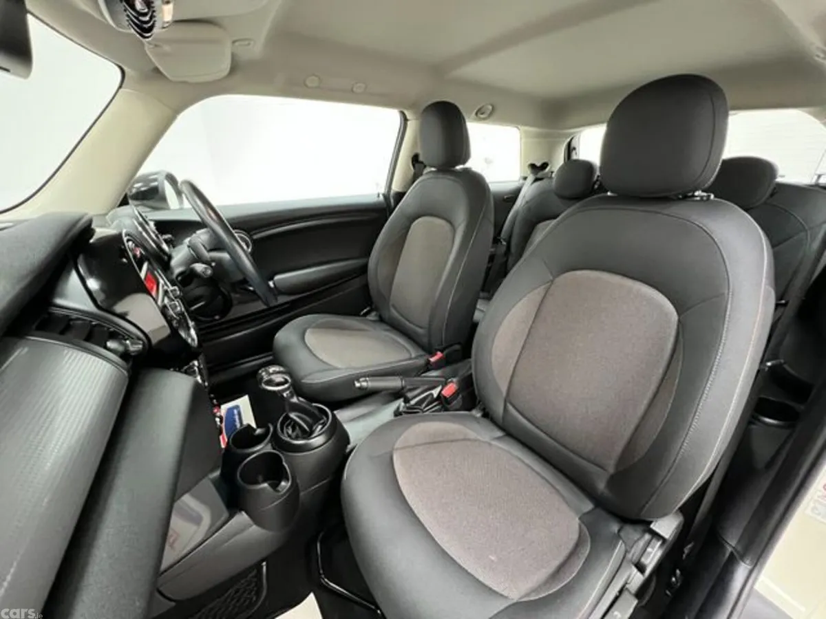 Mini Cooper Hatchback, Diesel, 2017, White