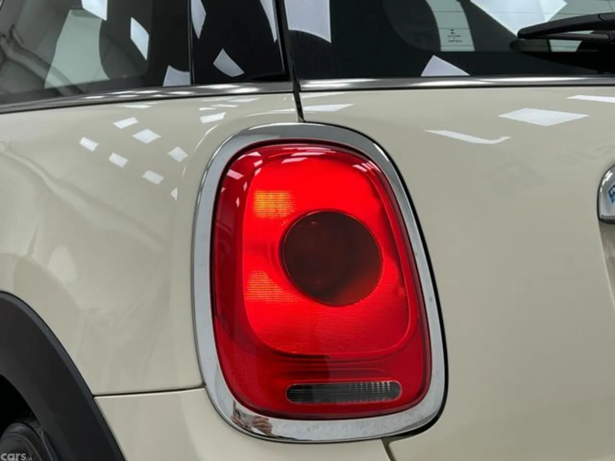 Mini Cooper Hatchback, Diesel, 2017, White