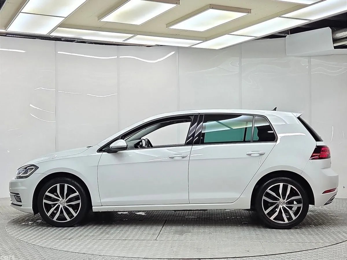 Volkswagen Golf Hatchback, Petrol, 2019, White