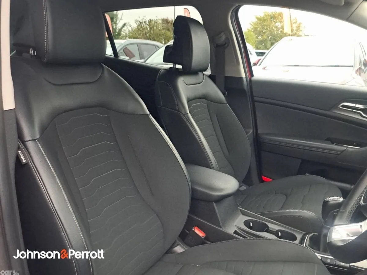 Kia Sportage SUV, Diesel, 2022, Red