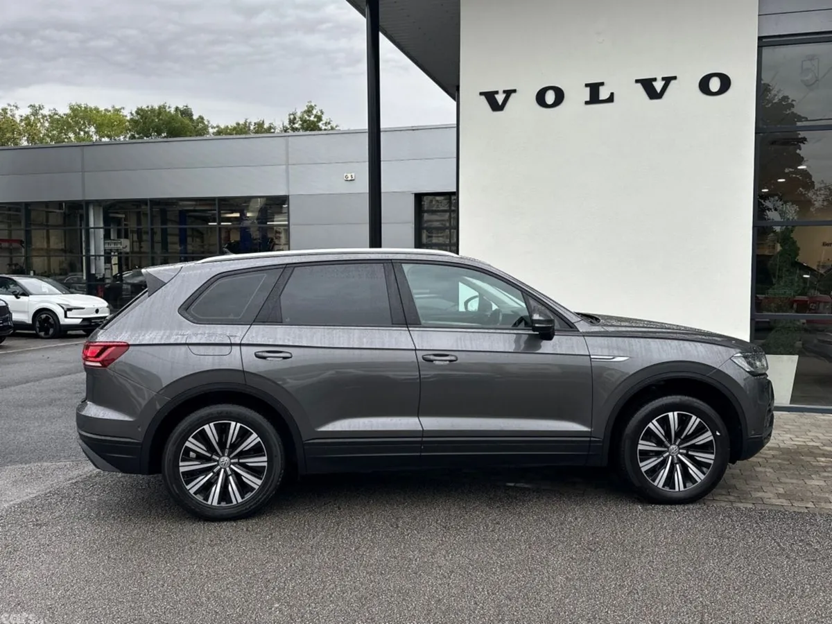 Volkswagen Touareg SUV, Diesel, 2019, Grey