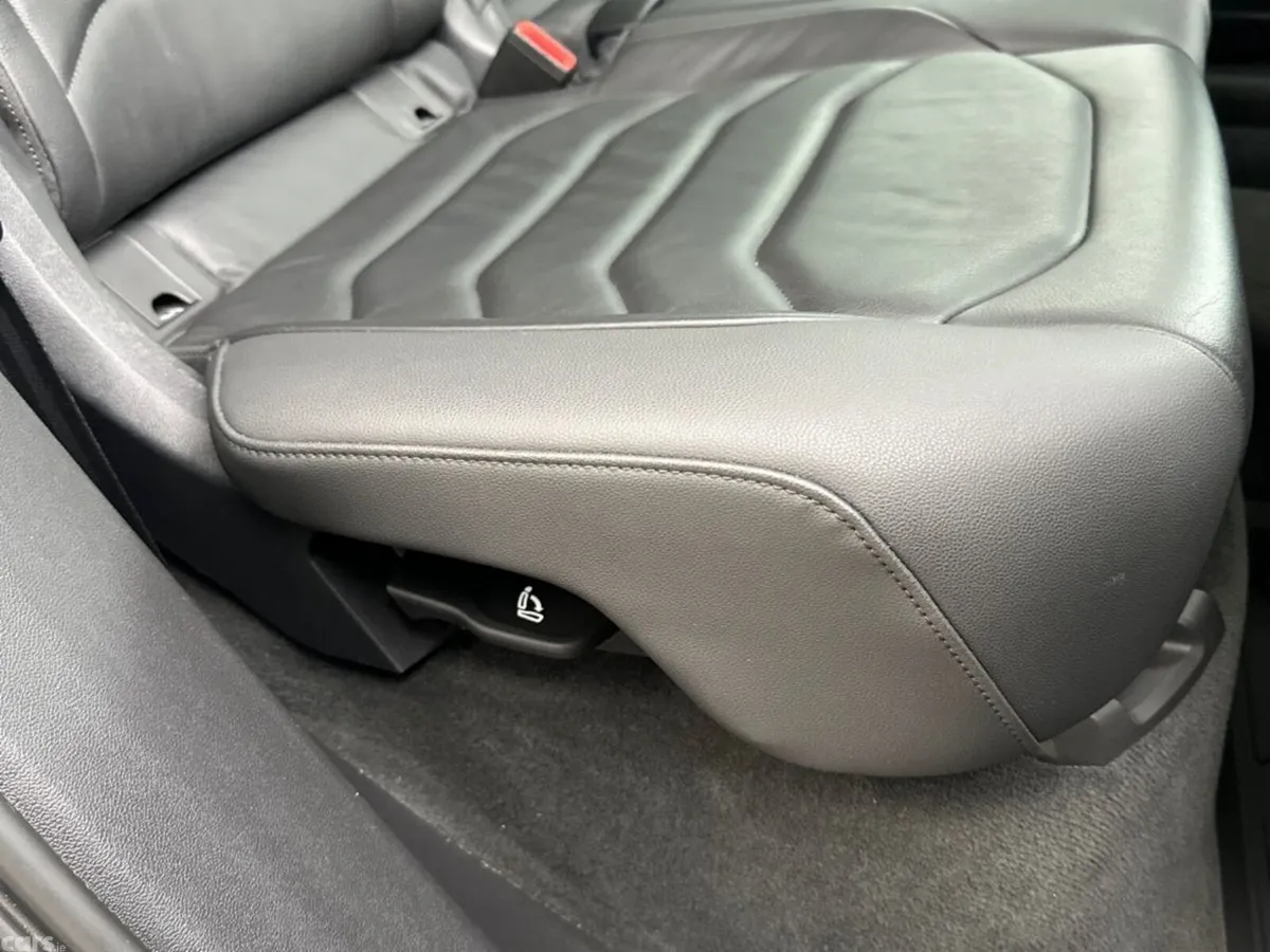 Volkswagen Touareg SUV, Diesel, 2019, Grey