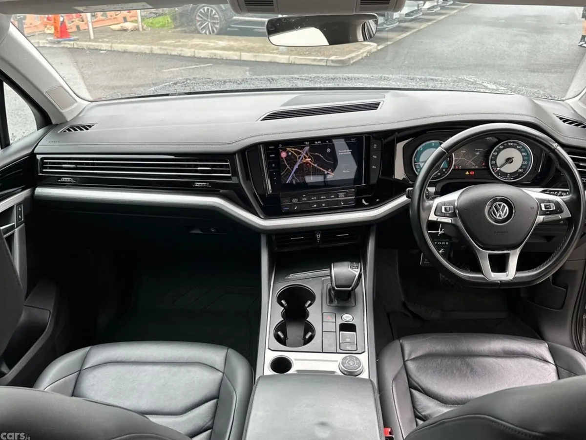 Volkswagen Touareg SUV, Diesel, 2019, Grey