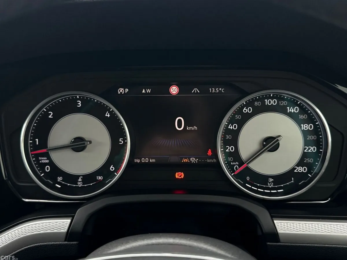 Volkswagen Touareg SUV, Diesel, 2019, Grey