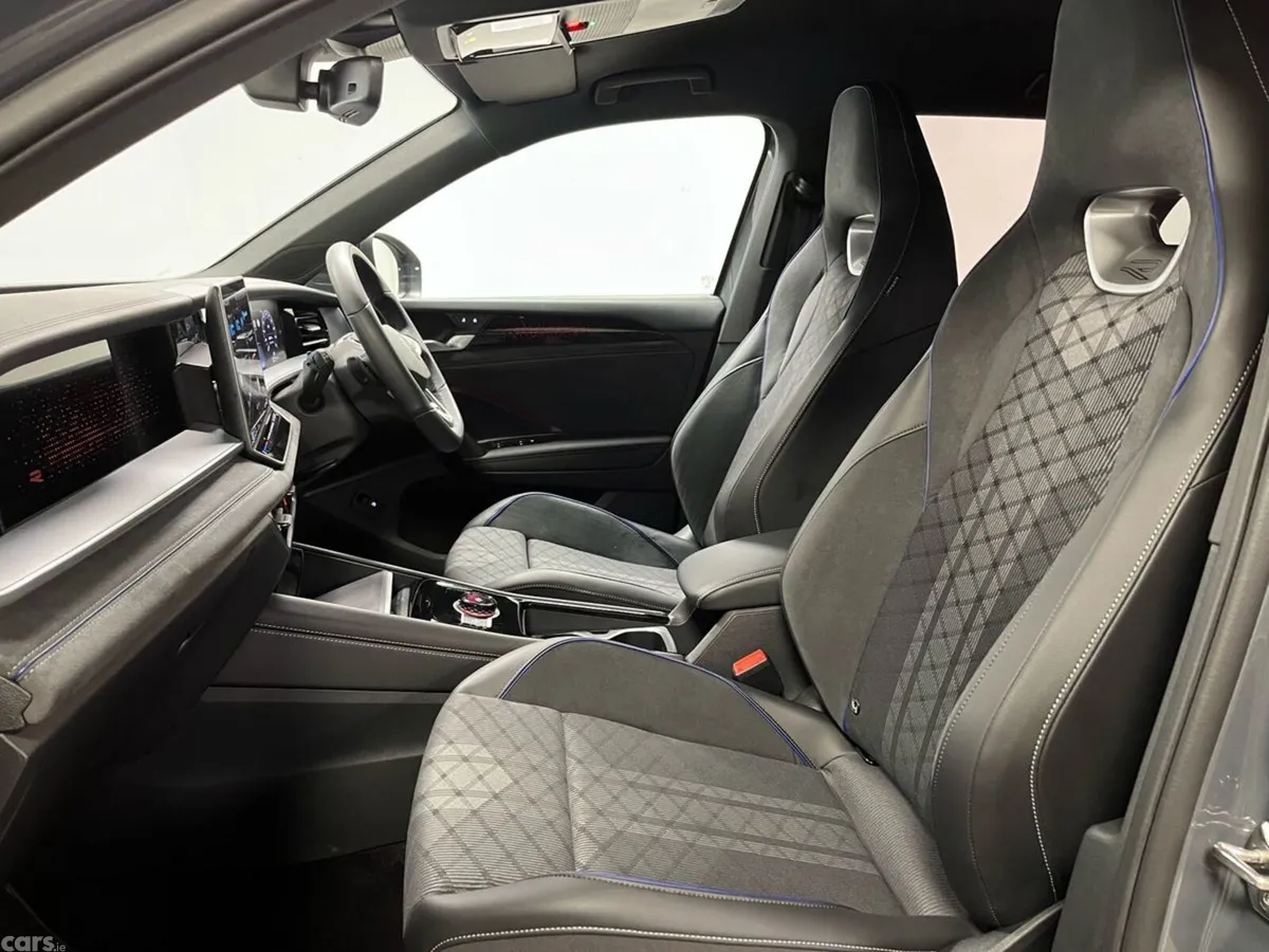Volkswagen Tayron SUV, Petrol Plug-in Hybrid, 2025, Grey