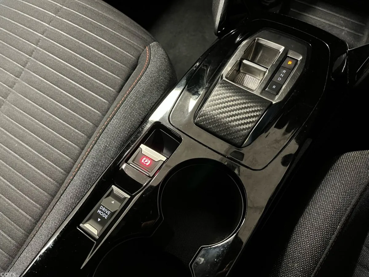 Peugeot 2008 SUV, Electric, 2023, Grey