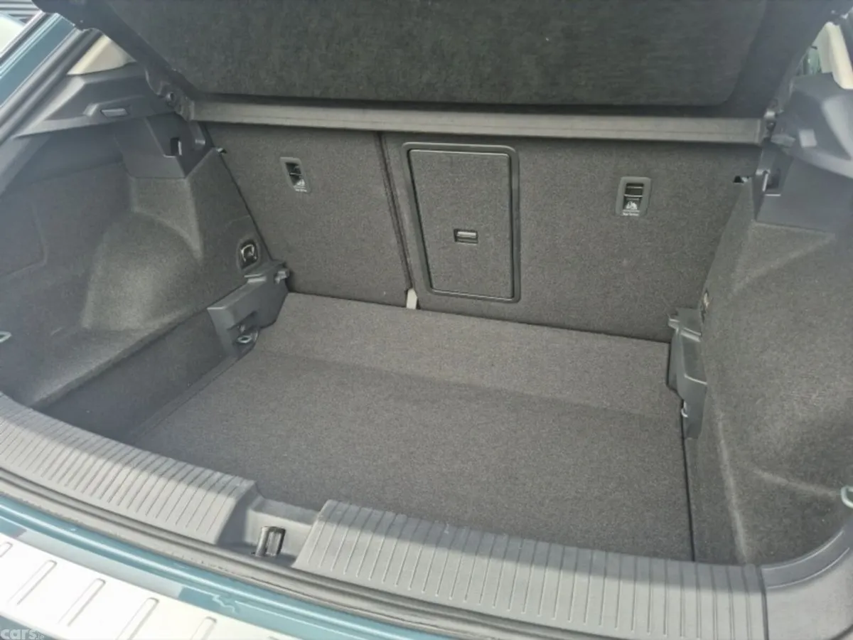 Volkswagen T-Roc SUV, Diesel, 2022, Blue
