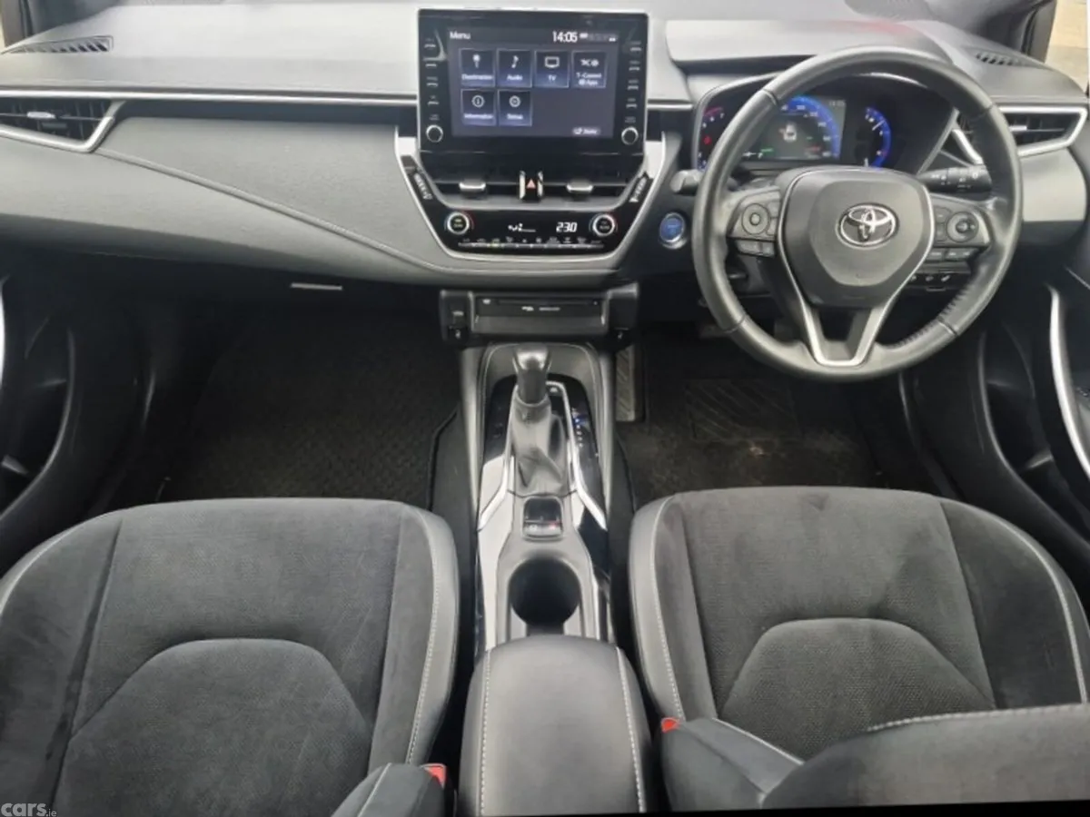 Toyota Corolla Hatchback, Petrol Hybrid, 2022, White