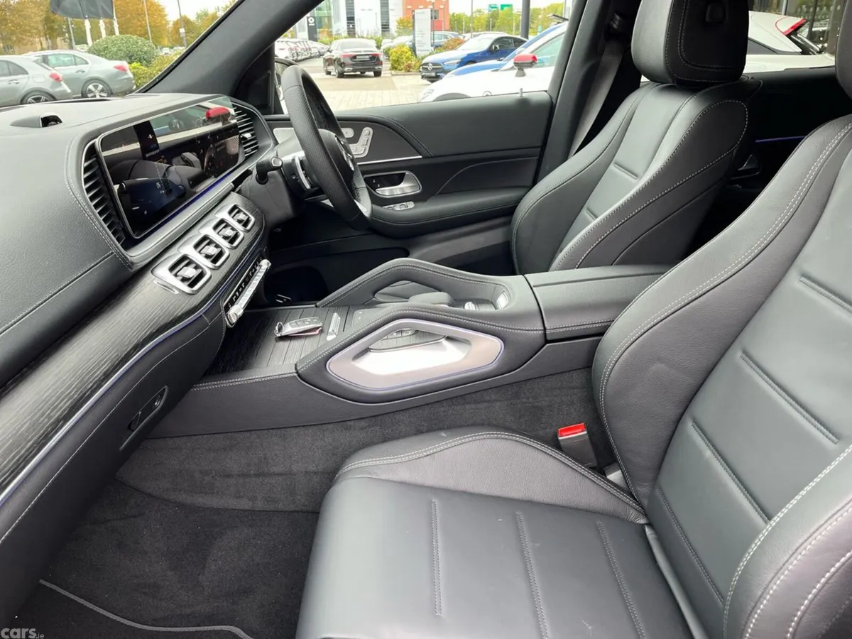 Mercedes-Benz GLE SUV, Diesel Plug-in Hybrid, 2026, Black
