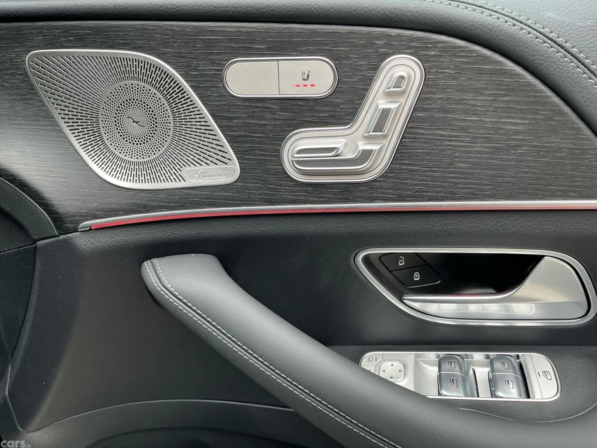 Mercedes-Benz GLE SUV, Diesel Plug-in Hybrid, 2026, Black