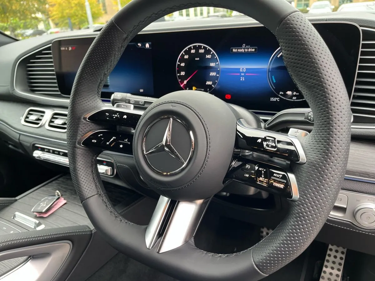 Mercedes-Benz GLE SUV, Diesel Plug-in Hybrid, 2026, Black