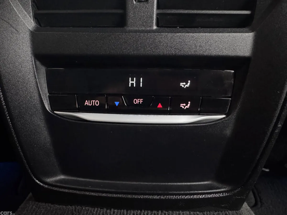 BMW 3-Series Estate, Petrol Plug-in Hybrid, 2021, Blue