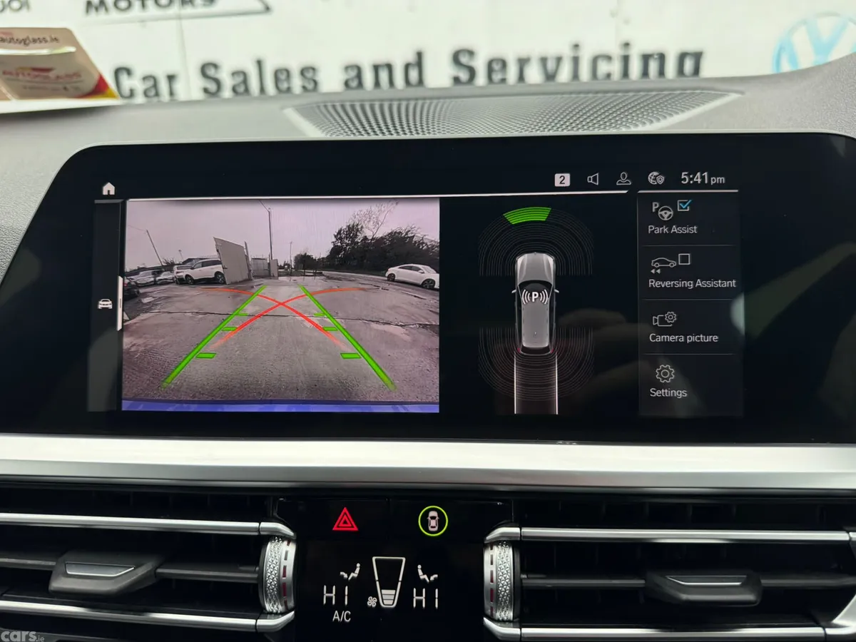 BMW 3-Series Estate, Petrol Plug-in Hybrid, 2021, Blue