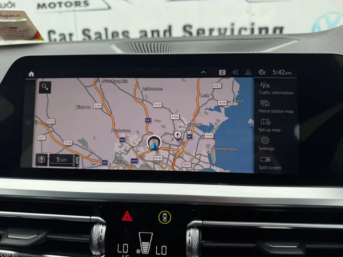 BMW 3-Series Estate, Petrol Plug-in Hybrid, 2021, Blue