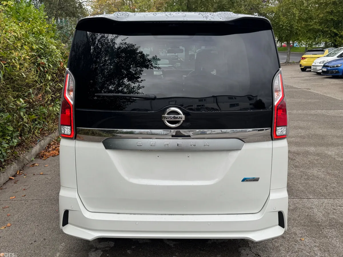 Nissan Serena MPV, Petrol Hybrid, 2017, White