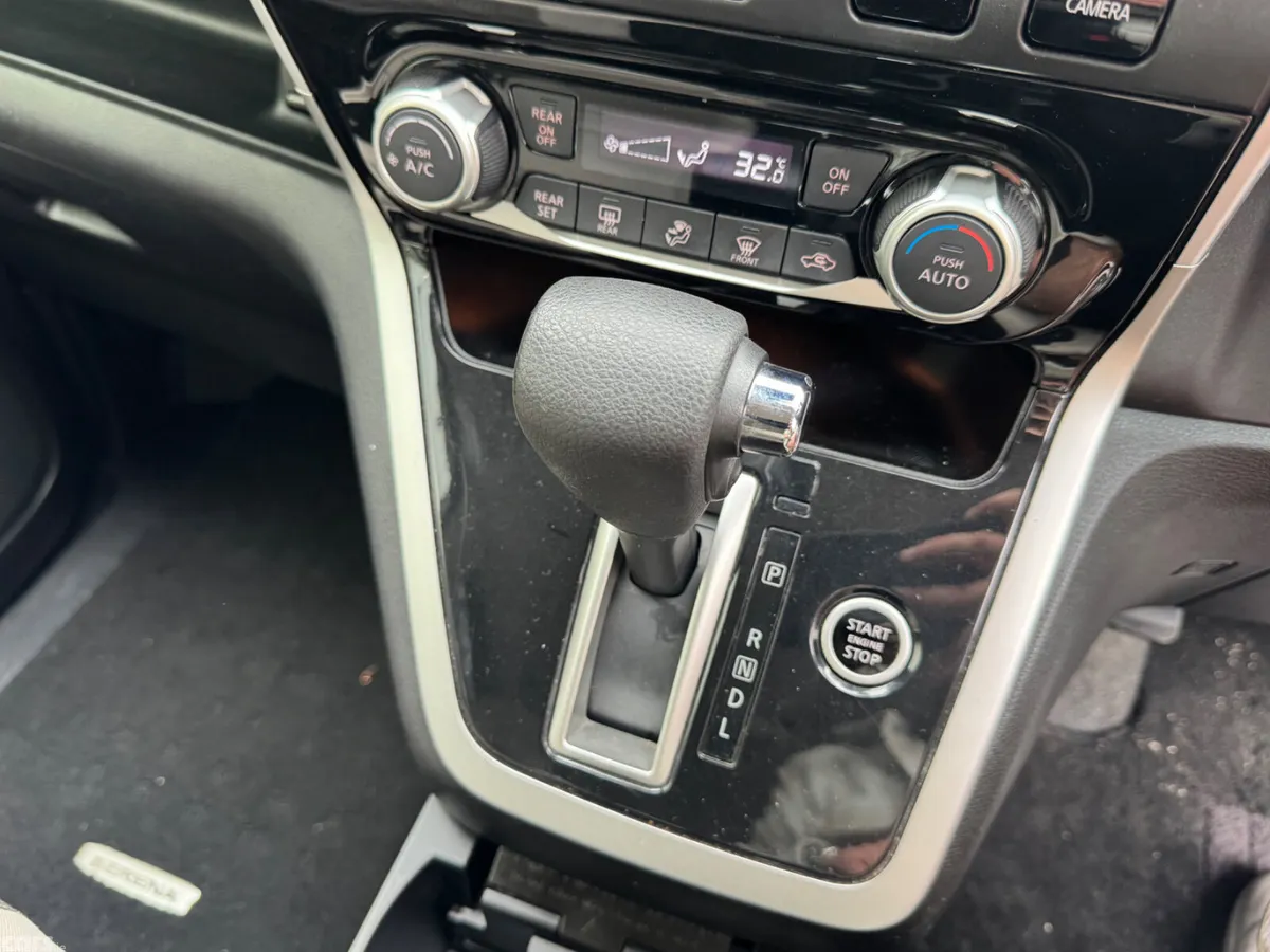 Nissan Serena MPV, Petrol Hybrid, 2017, White