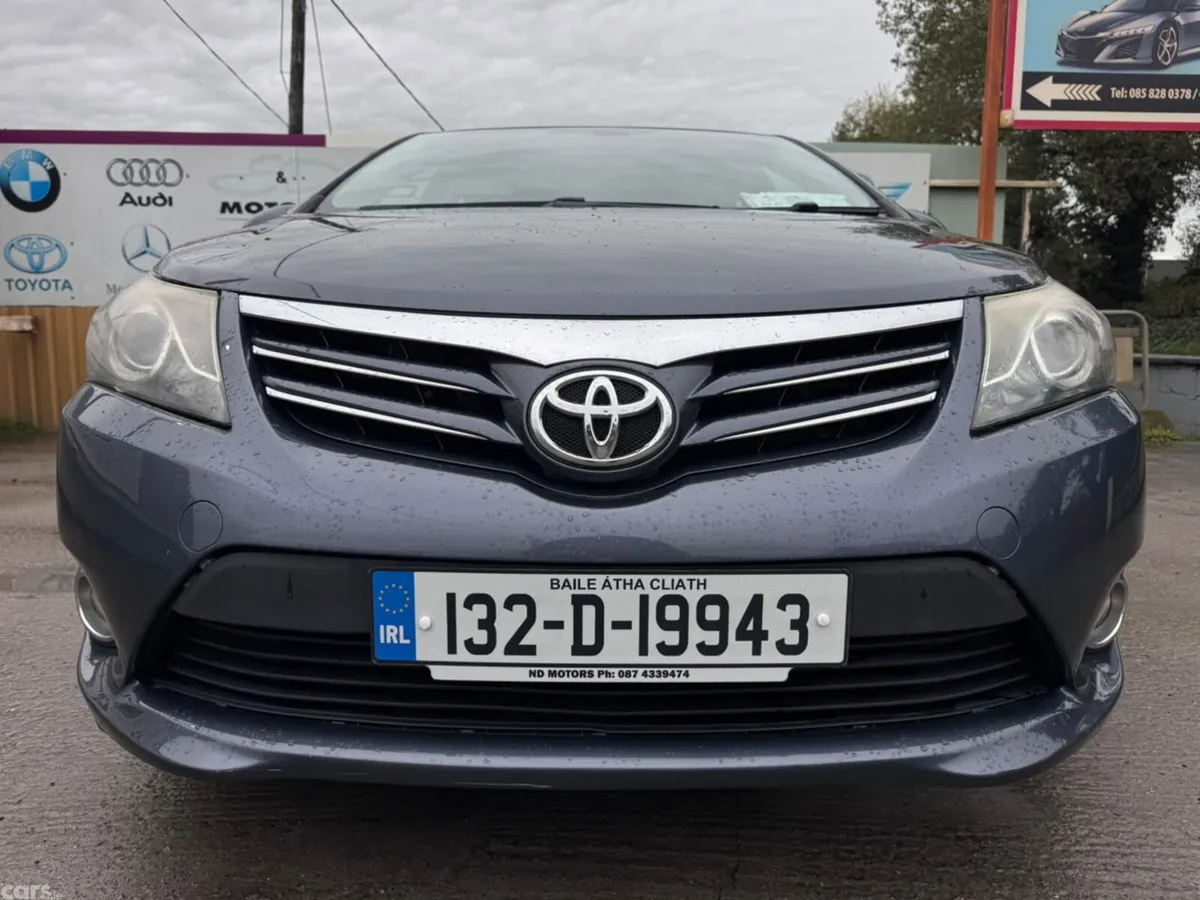 Toyota Avensis Saloon, Diesel, 2013, Blue