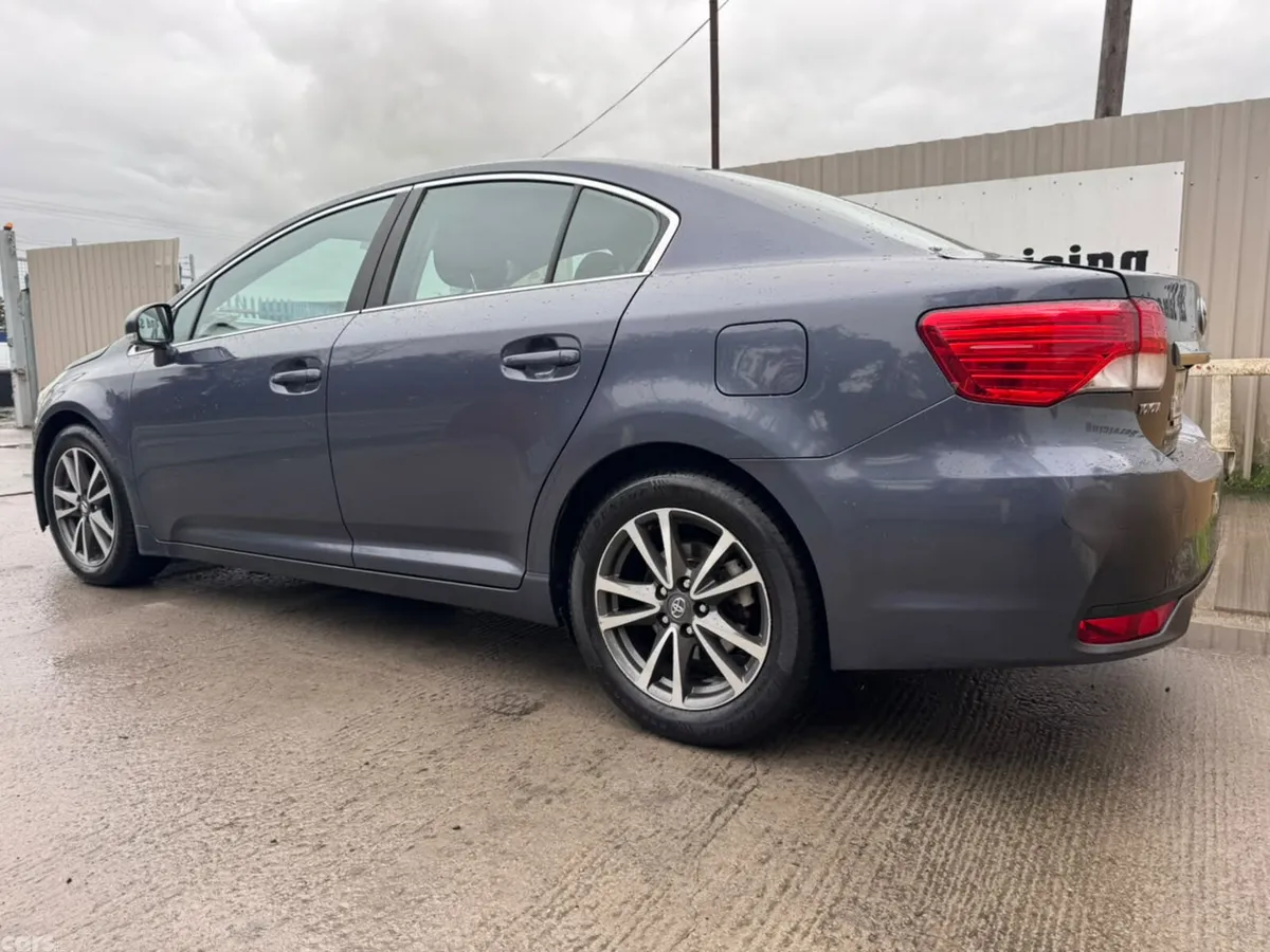 Toyota Avensis Saloon, Diesel, 2013, Blue