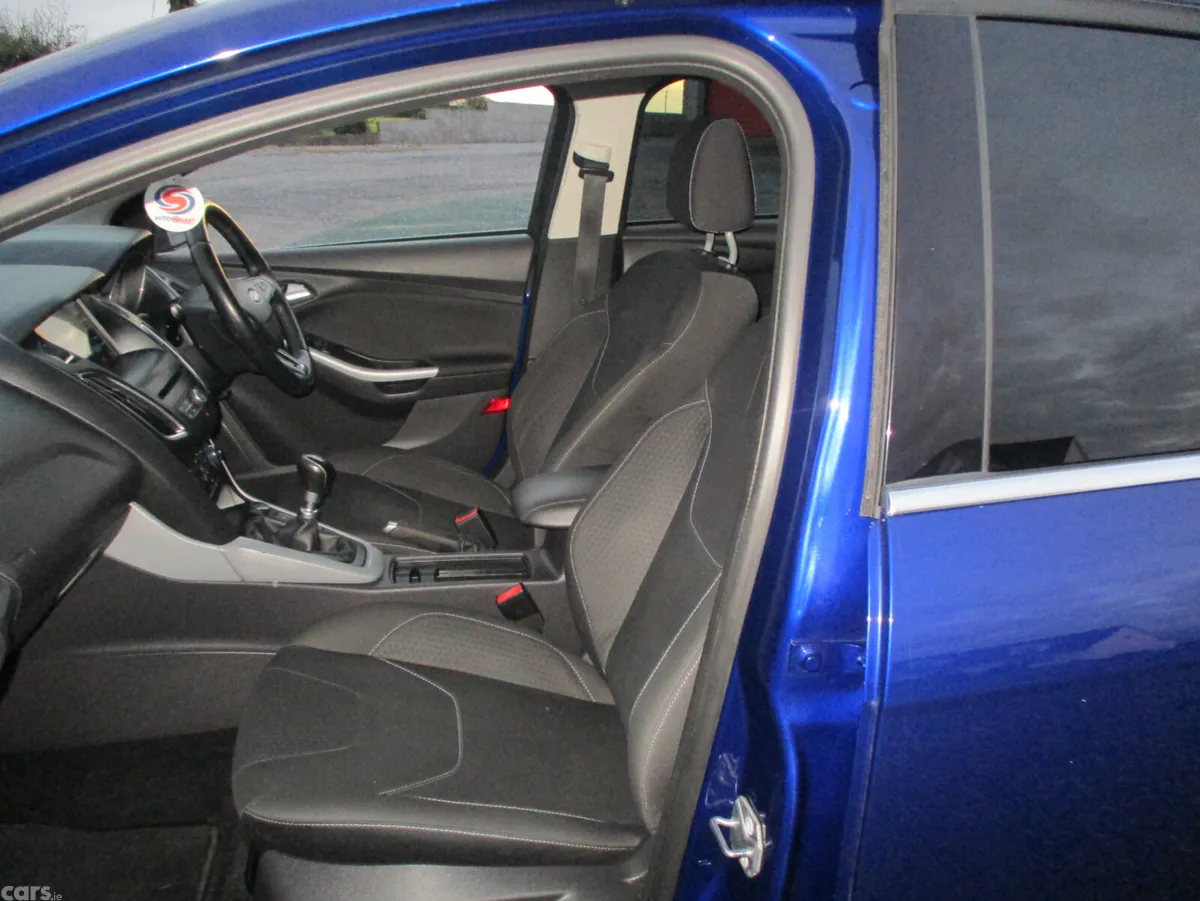 Ford Focus Hatchback, Diesel, 2017, Blue