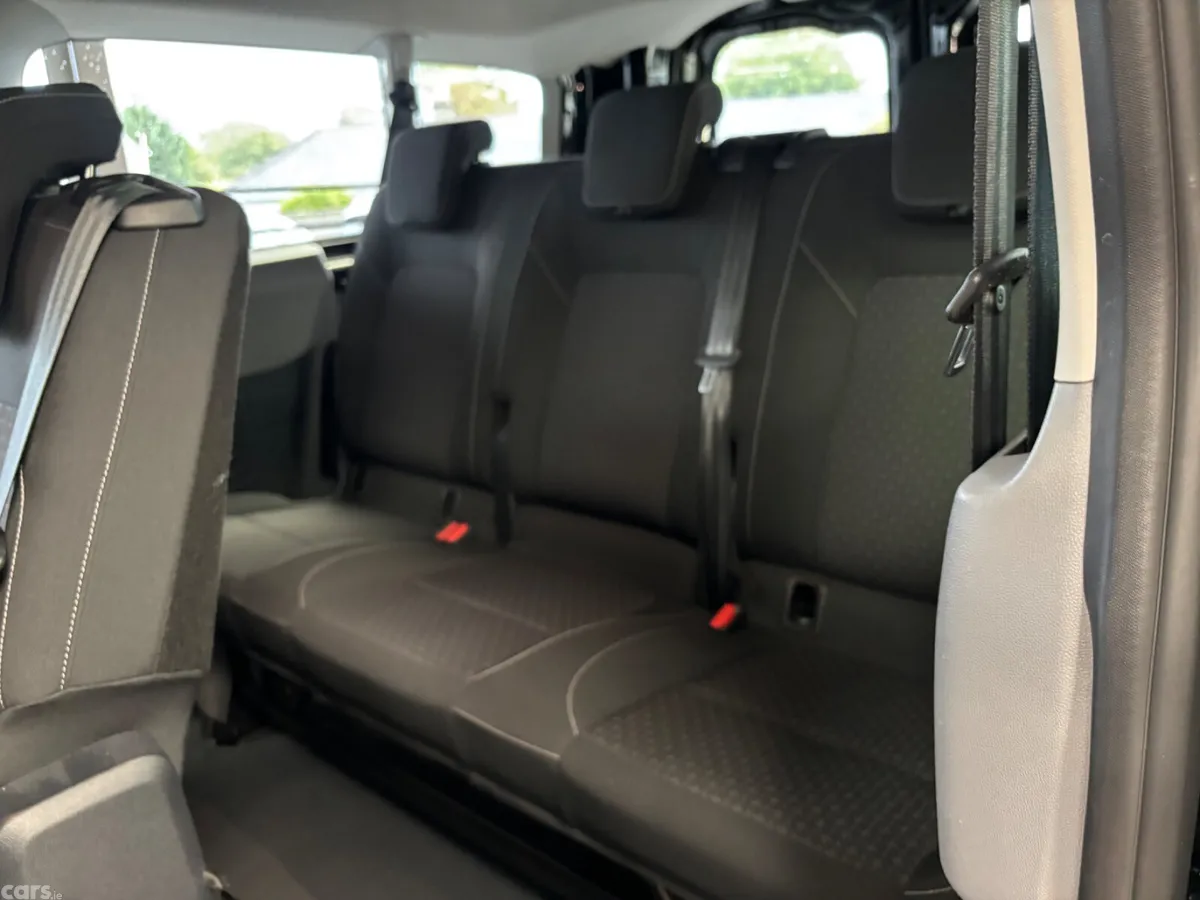 Ford Transit Custom MPV, Petrol Plug-in Hybrid, 2026, Black