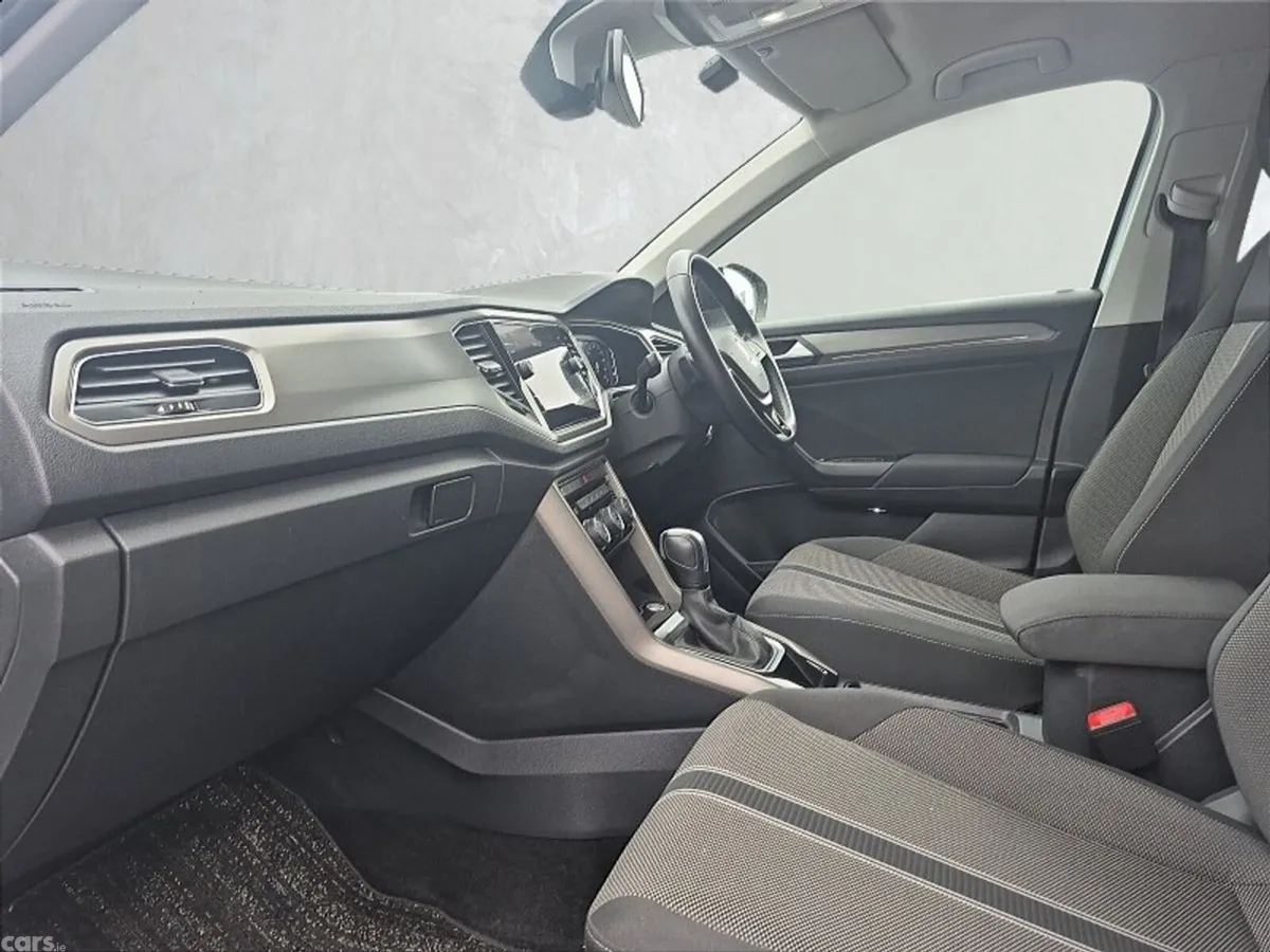Volkswagen T-Roc SUV, Diesel, 2021, White