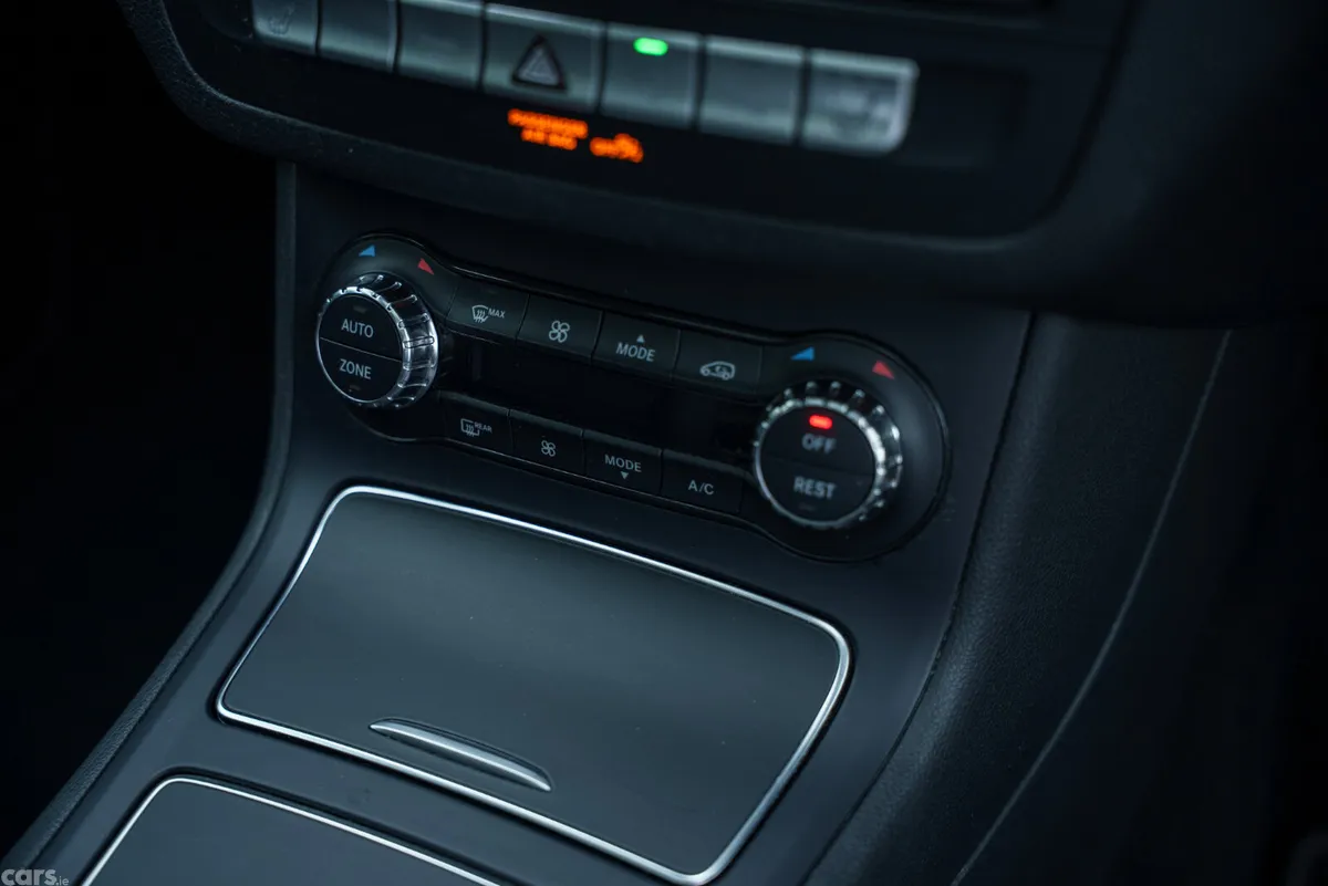 Mercedes-Benz B-Class MPV, Petrol, 2018, Black