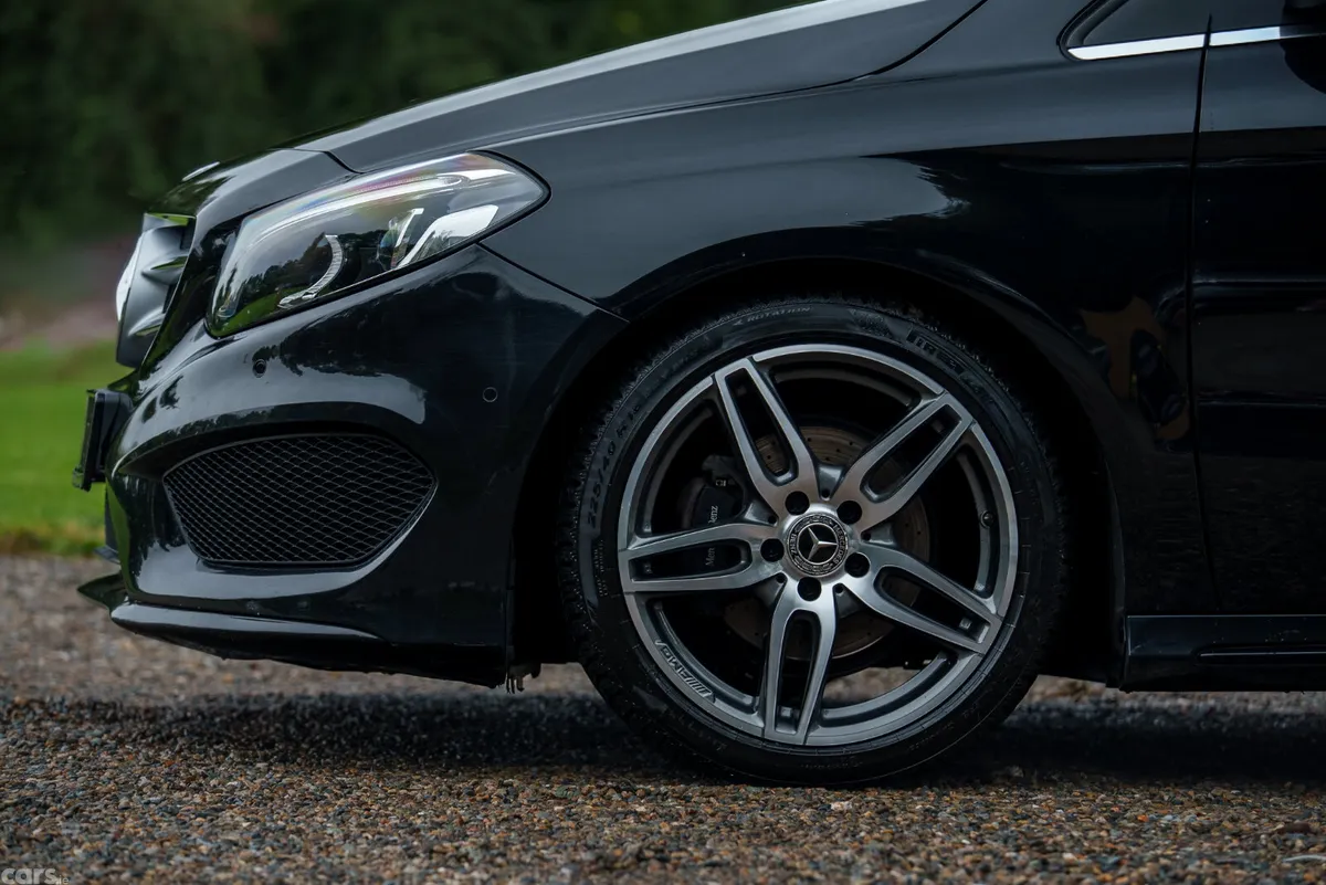 Mercedes-Benz B-Class MPV, Petrol, 2018, Black