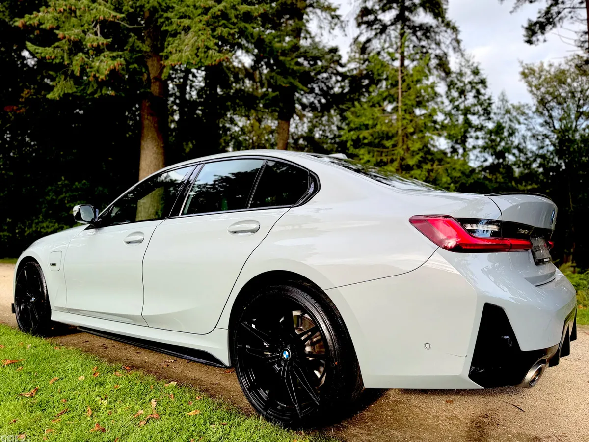 BMW 3-Series Saloon, Petrol Plug-in Hybrid, 2023, Grey