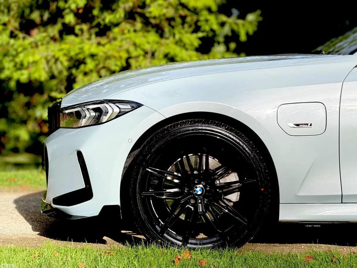 BMW 3-Series Saloon, Petrol Plug-in Hybrid, 2023, Grey