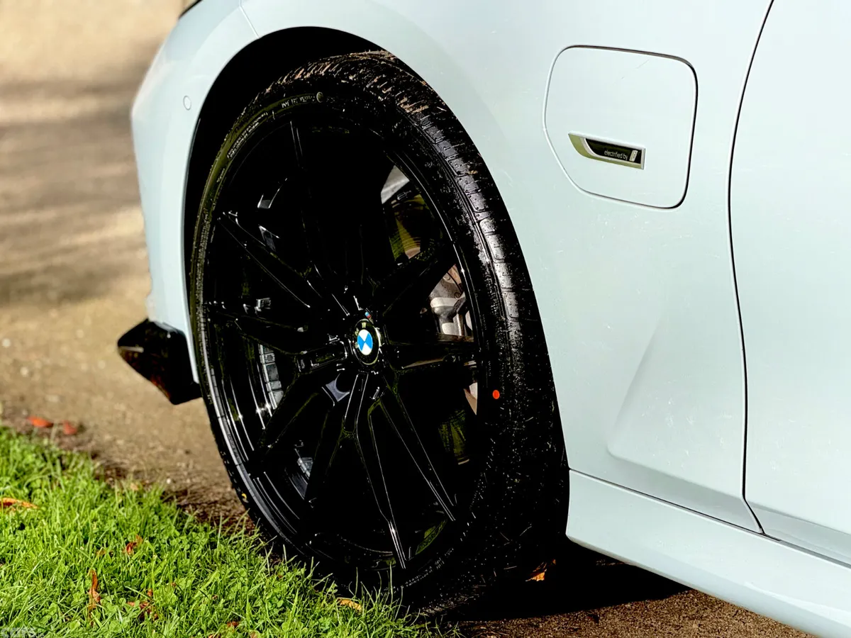 BMW 3-Series Saloon, Petrol Plug-in Hybrid, 2023, Grey